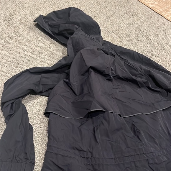 Lululemon Pack & Glyde Jacket
Black 8 - Picture 11 of 11